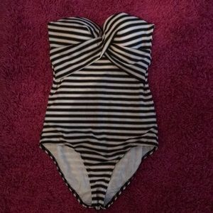 Striped strapless bathing suit